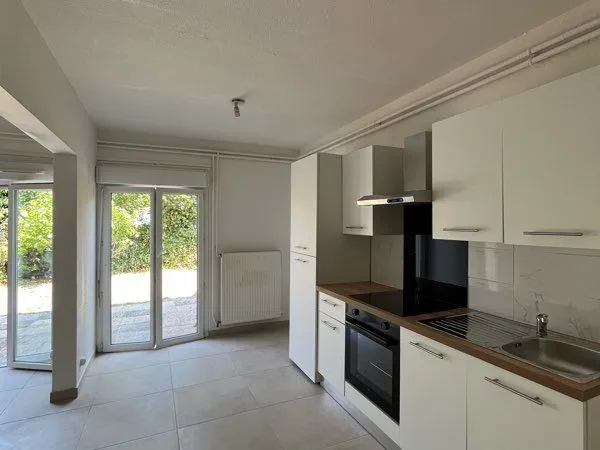 Maison T5 de 89m² - Jardin, garage et stationnement