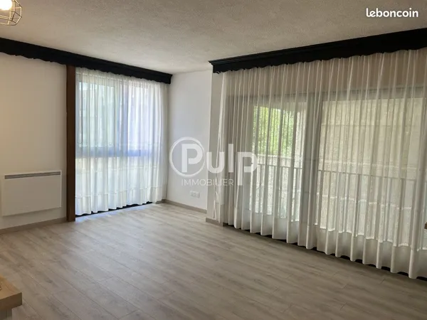 Studio 1 pièce 42 m²