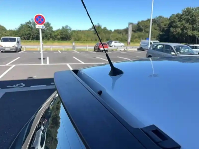 Renault Twingo iii e-tech — photo 16