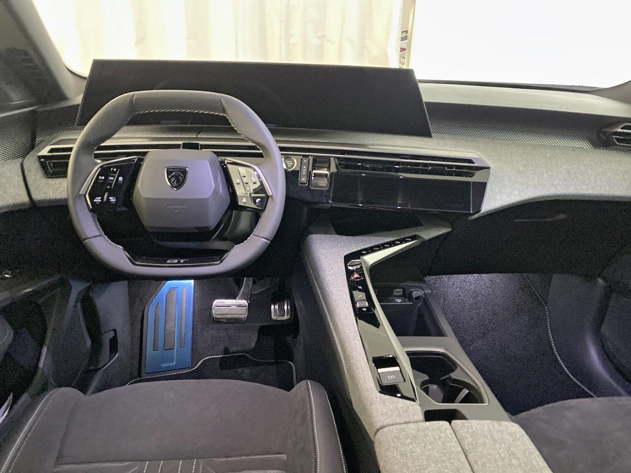 Peugeot 3008 hybrid 145 e-dcs6 gt — photo 8