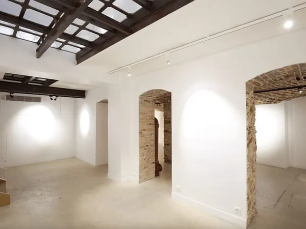 Boutique 2 pièces 390 m²