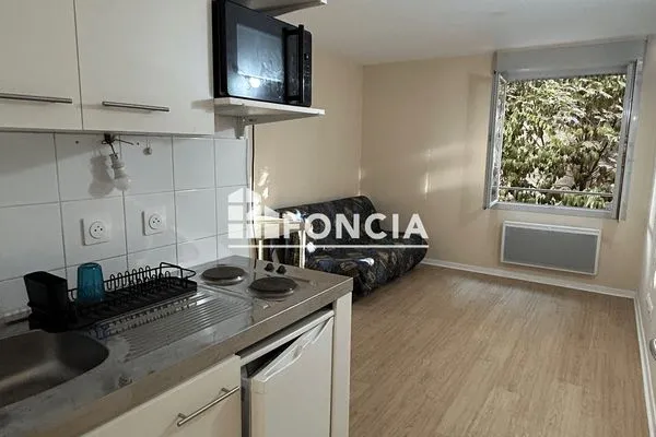 Studio 1 pièce 19 m²