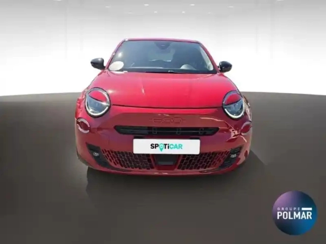 Fiat 600 e 156ch 54kwh red — photo 2