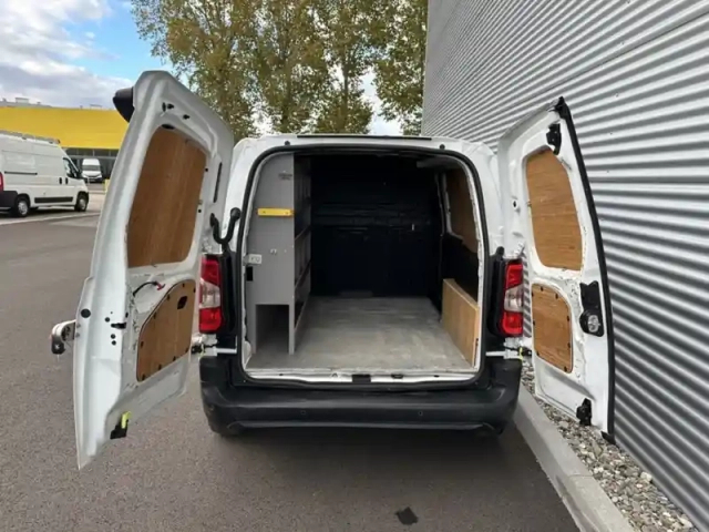 Peugeot Partner 1.5l 100ch asphalt standard 10 — photo 6