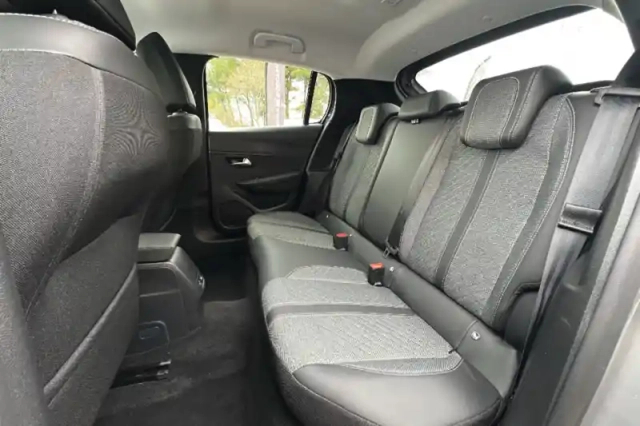 Peugeot 208 hybrid 100 e-dcs6 — photo 72