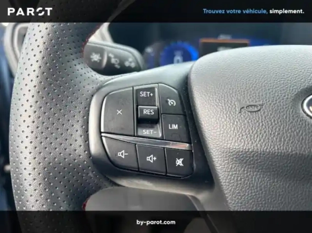 Ford Kuga 2.5 duratec 225ch phev st-line bva — photo 17