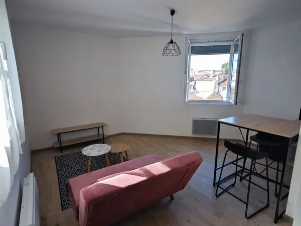 Location T2 meublé 39.17 m² - Niort 79000