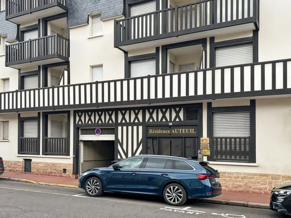 Parking 16 m²