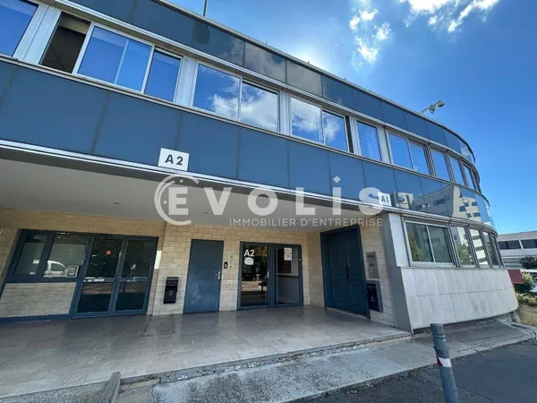 Bureaux 833 m²