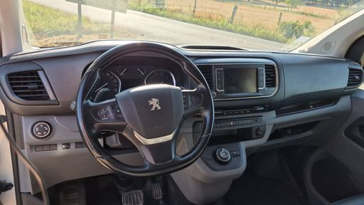 Peugeot Expert Fourgon 2.0 BlueHDi 177 EAT6 - Premium Pack – 2017 – 143631 km – Diesel – Boîte Automatique — photo 33