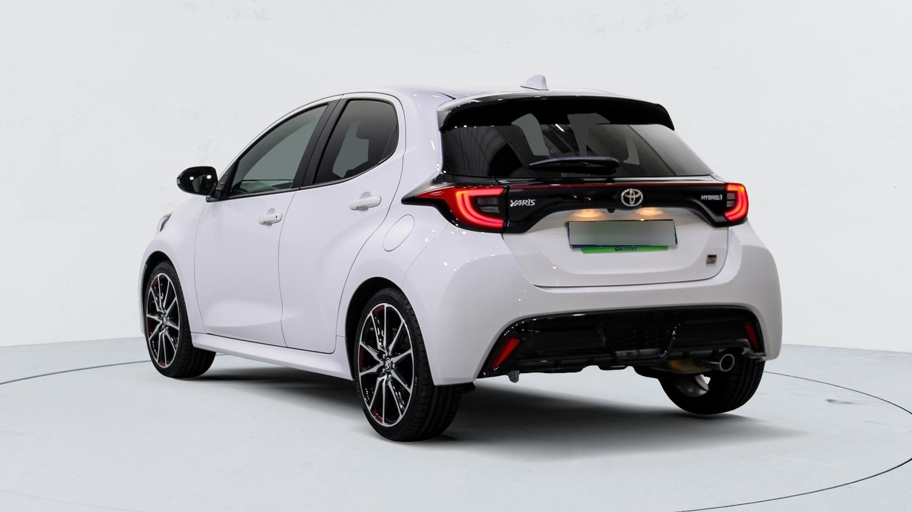 Toyota Yaris 4 — photo 3