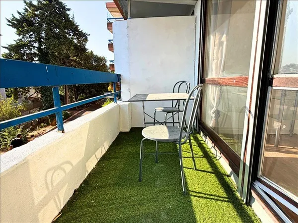 Appartement - 1er étage - 23 m2 - 1 pièce - Meublé