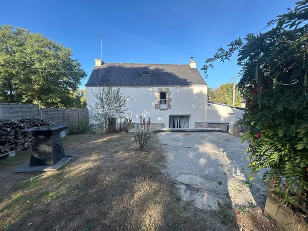 Maison avec terrain constructible à Bubry