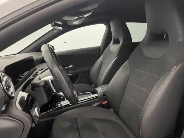 Mercedes Cla shooting brake 250 e hybrid eq 8g-dct — photo 15