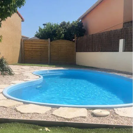 Maison individuelle piscine privée