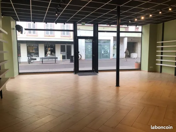 Local commercial 70 m²