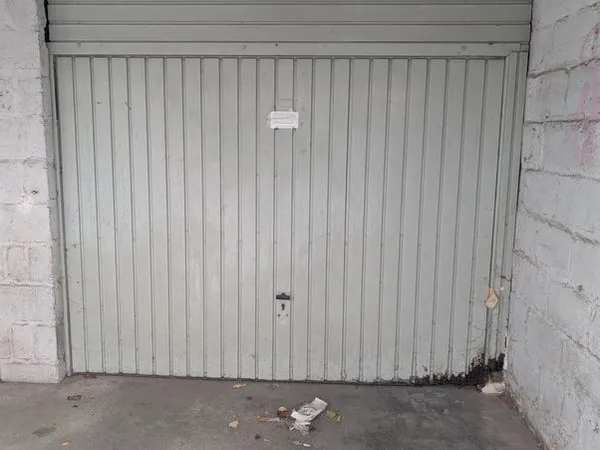 Garage à louer