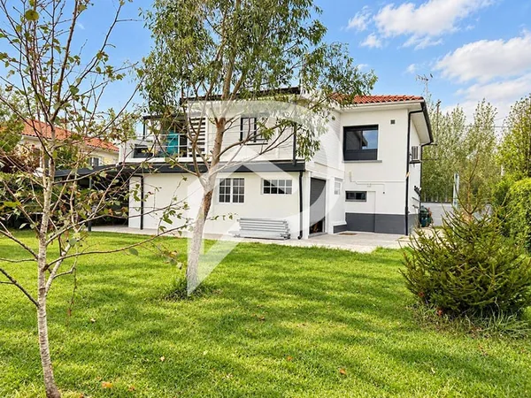 Maison 6 pièces 135 m²