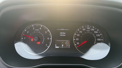 Dacia Duster 1.3 TCe 130 4X2 - Techroad – 2019 – 64670 km – Essence – Boîte Manuelle — photo 23