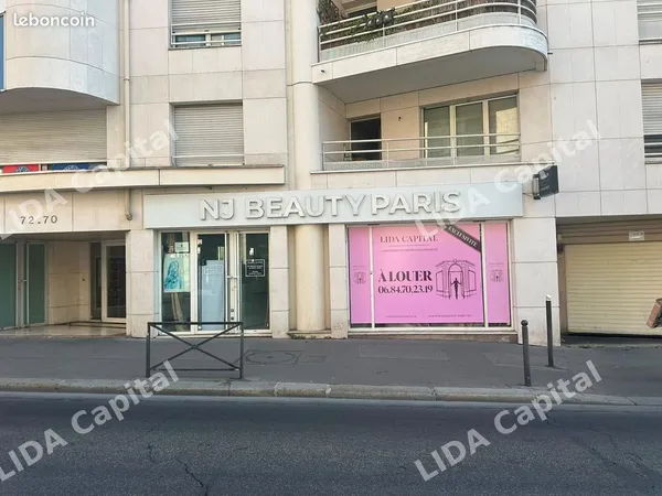 Local commercial 73 m² à louer — Paris