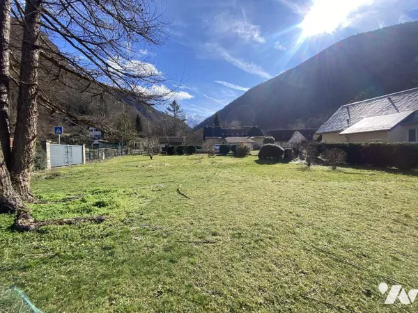 Terrain 682 m²