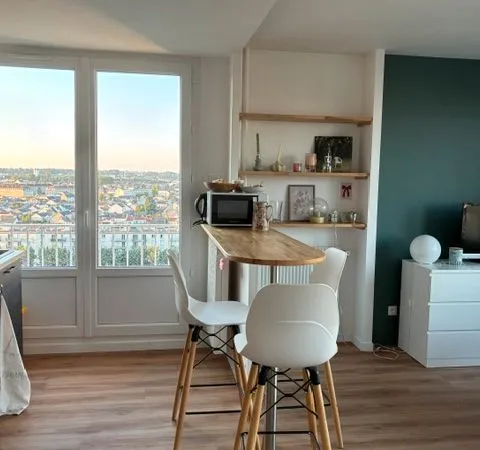 Chambre dans colocation 460 tout inclus chauffage, wifi, eau..