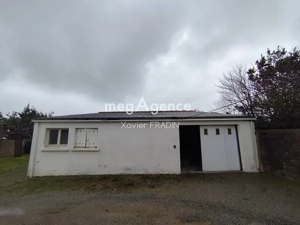 Dépendance avec studio et garage à rénover - Fort potentiel !