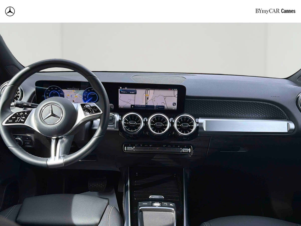 Mercedes EQB 250+ — photo 9
