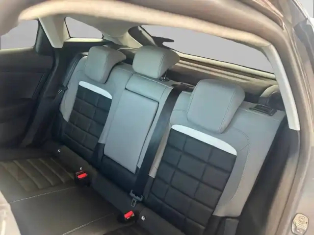 Citroën C4 hybride 145 ch e-dcs6 — photo 12