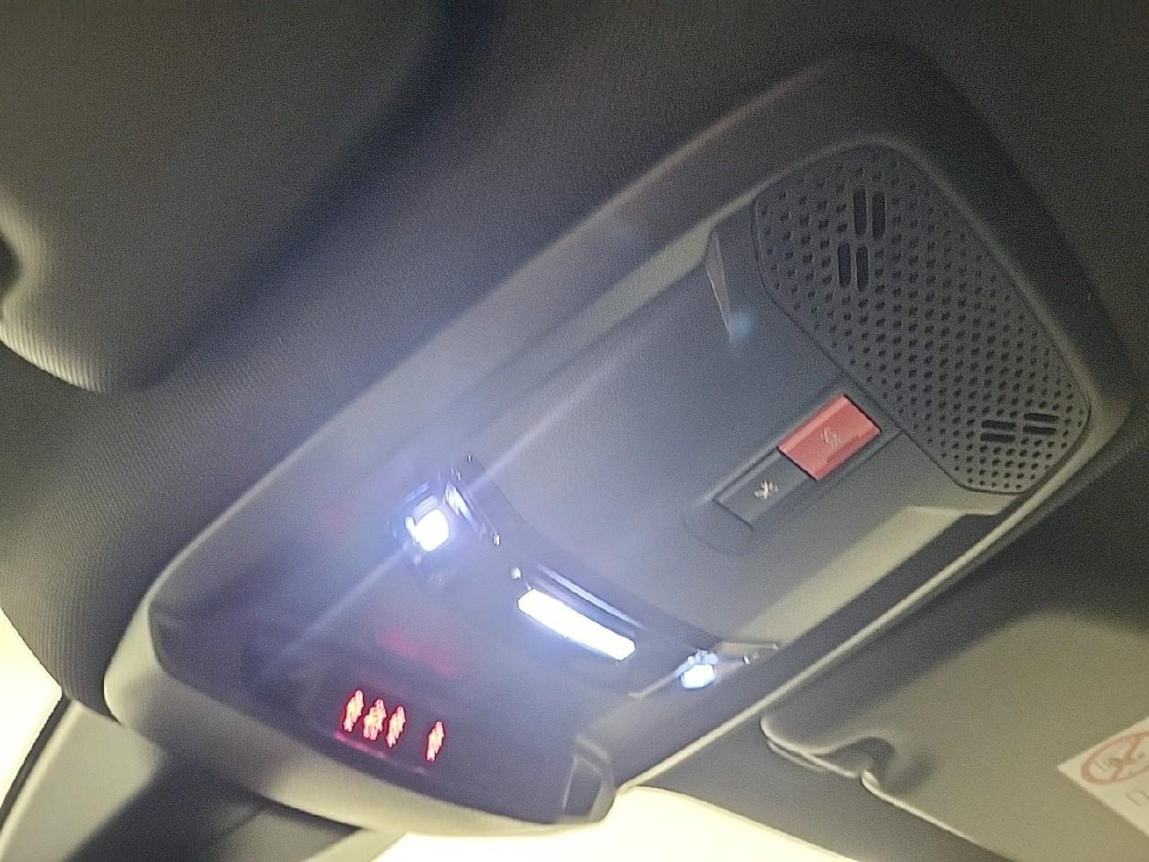 Peugeot 2008 puretech 130 s&s eat8 gt — photo 24