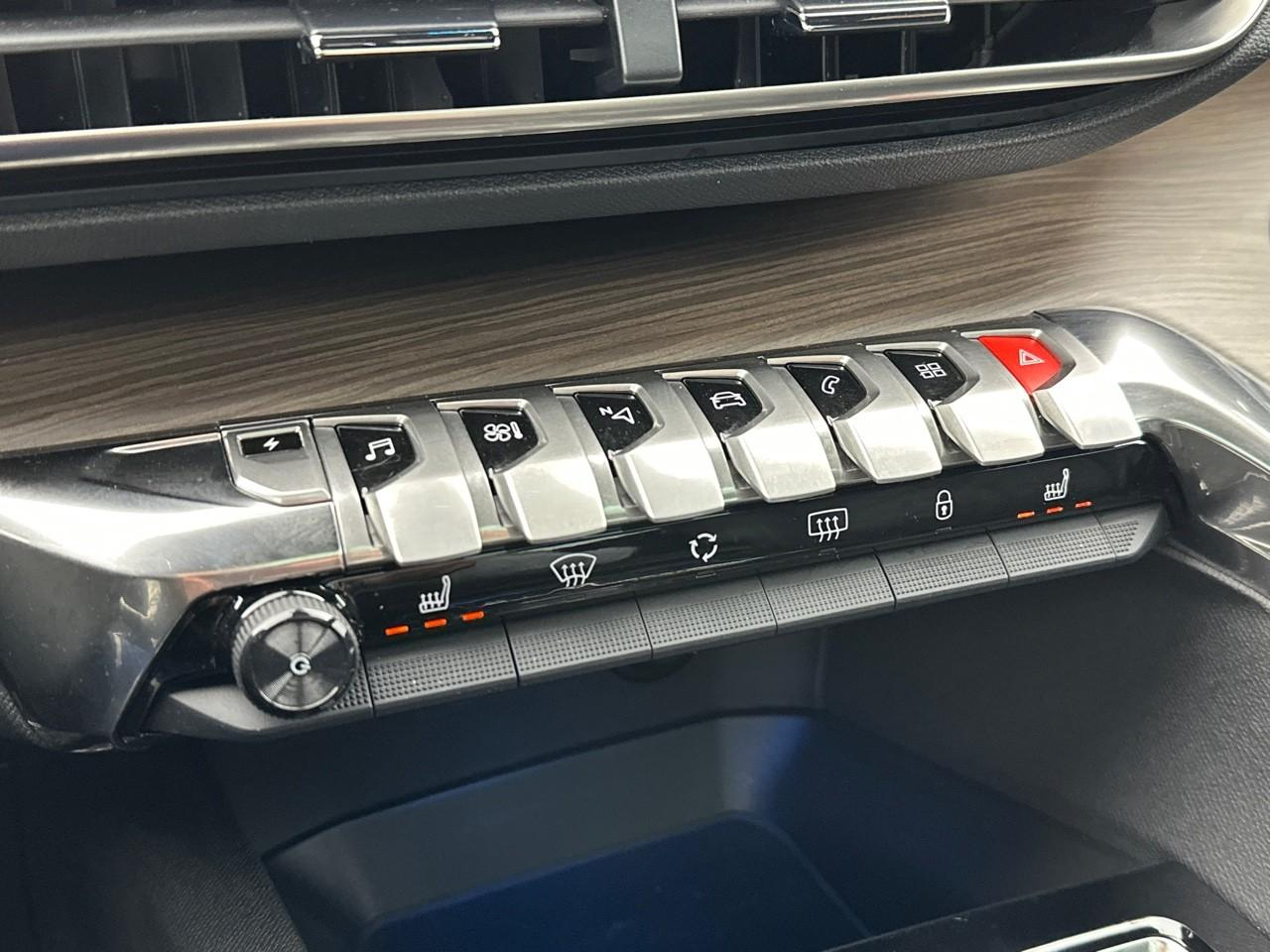 Peugeot 3008 hybrid 225 e-eat8 gt pack — photo 27