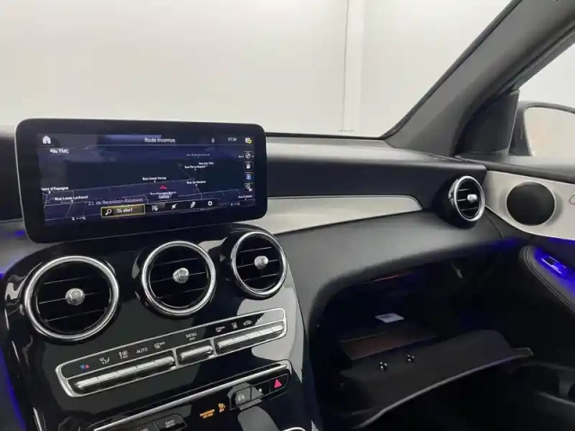 Mercedes Glc 300 e 9g-tronic 4matic — photo 26