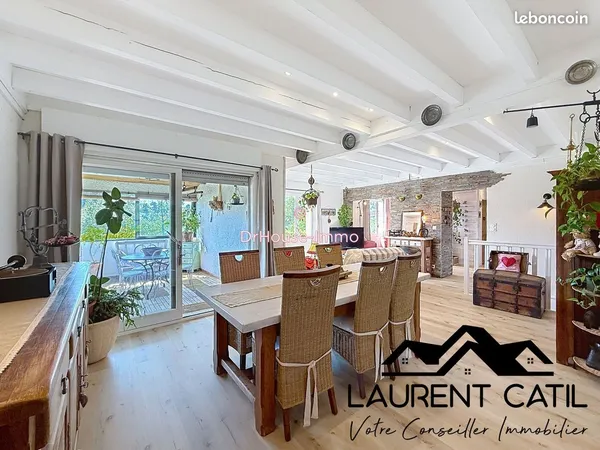 Propriété 7 pièces 140 m²