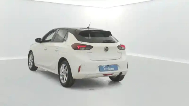 Opel Corsa 1.2 75ch design &amp; tech suréquipée — photo 3