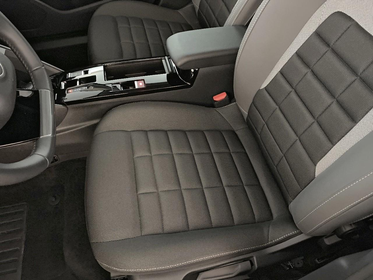 Citroën C4 hybride 136 e-dcs6 plus — photo 9