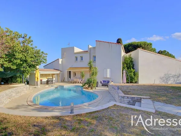 Maison 7 pièces 207 m²