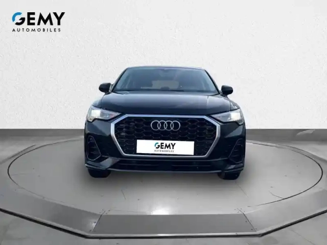 Audi Q3 sportback 35 tfsi 150 ch — photo 2