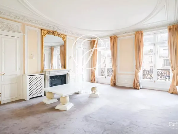 Paris 16e - TROCADÉRO / AVENUE D'EYLAU - Appartement à vendre -