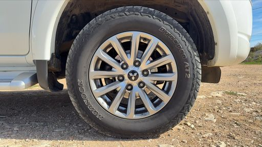 Mitsubishi L200 2.4 DI-D 181 4WD - Intense Connect – 2018 – 165157 km – Diesel – Boîte Manuelle — photo 24
