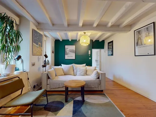 Un appartement de 3 pièces en duplex et sa cour
