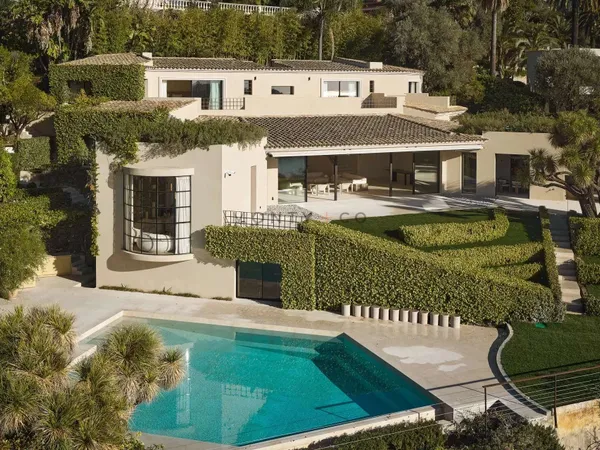 Villa 750 m²