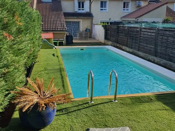 Maison avec piscine - Brignais - 111 mètre carrez au sol
