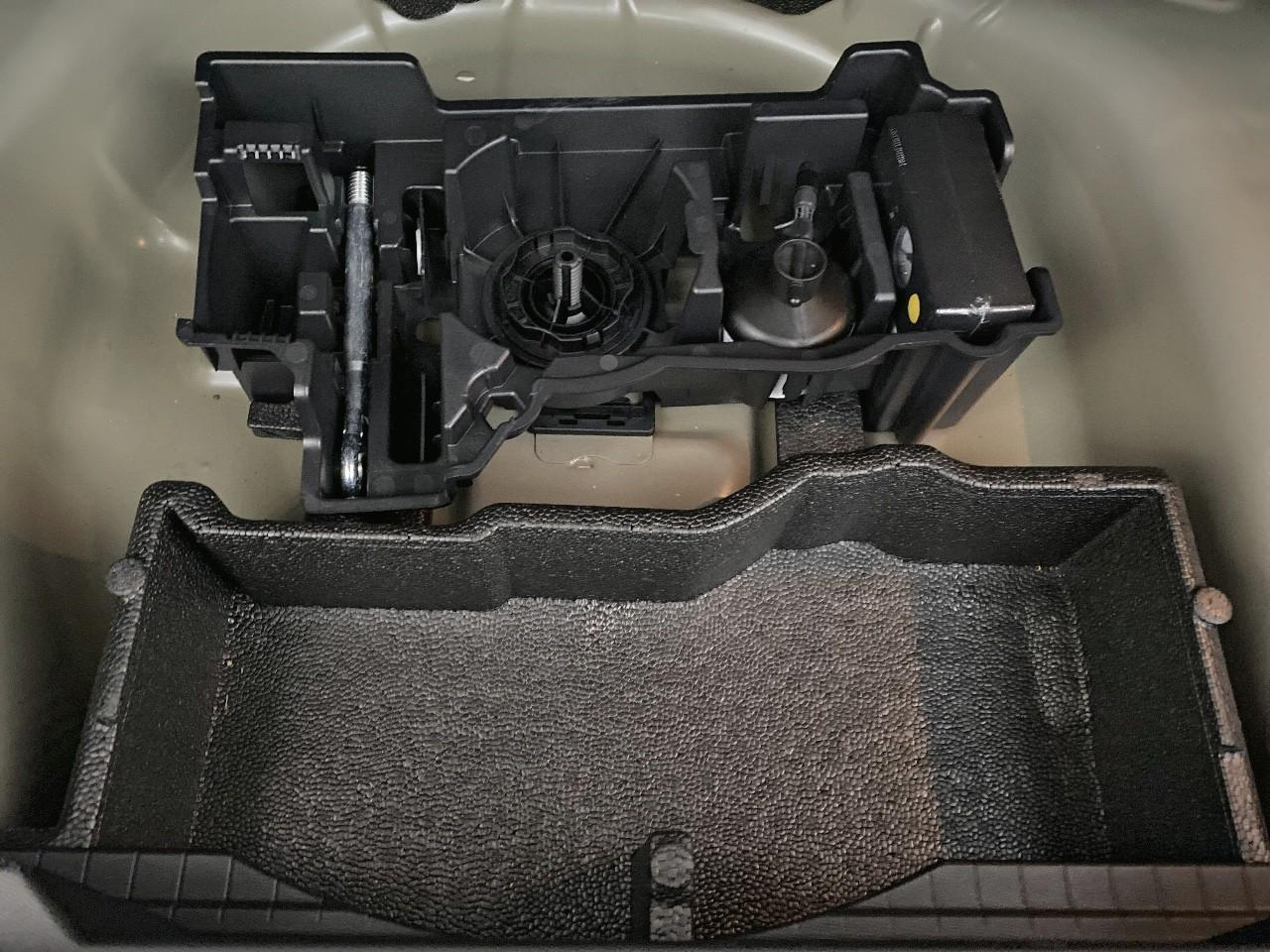 Peugeot 2008 hybrid 145 ch e-dcs6 allure — photo 16