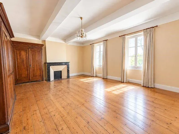 Maison 8 pièces 162 m²