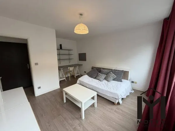 Studio 1 pièce 26 m²