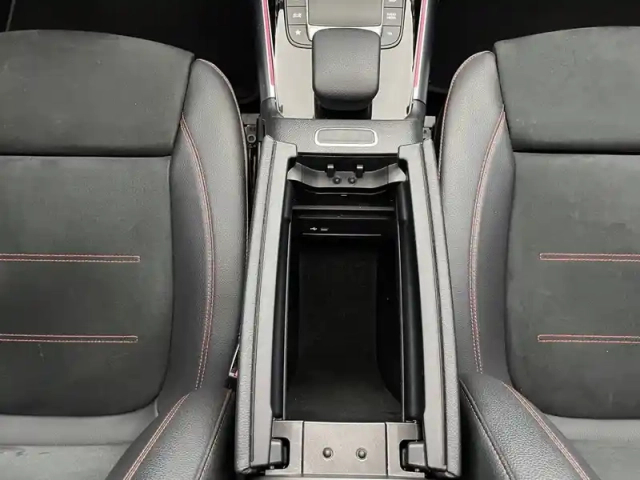 Mercedes Gla 250 e 8g-dct — photo 28