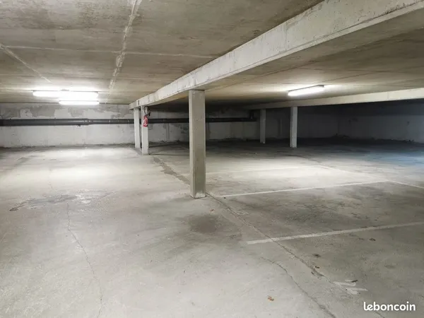 Places de parking à louer