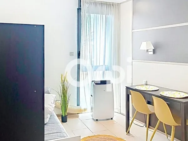 Studio 1 pièce 18 m²