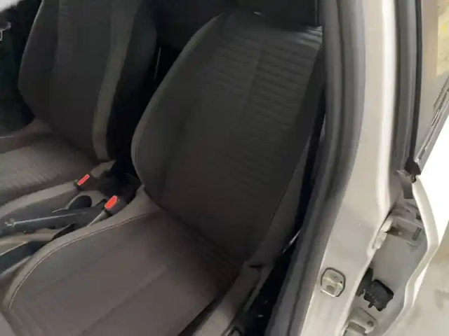 Peugeot 208 puretech 75 s&amp;s bvm5 — photo 26