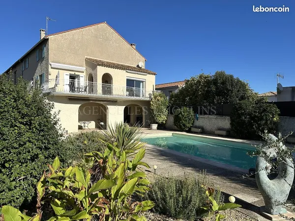 Maison 6 pièces 216 m²